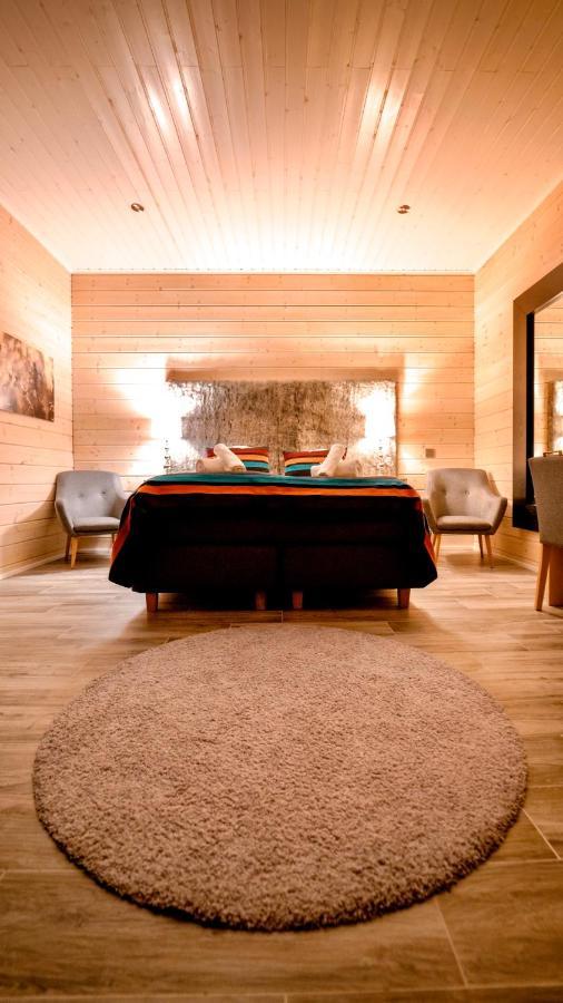 Wilderness Hotel Muotka & Igloos Саариселькя Экстерьер фото
